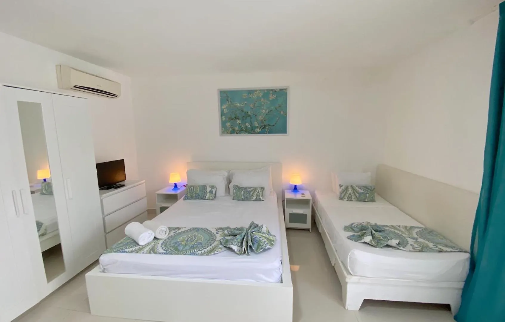 Serenara Studios Playa Los Corales بونتا كانا فندق